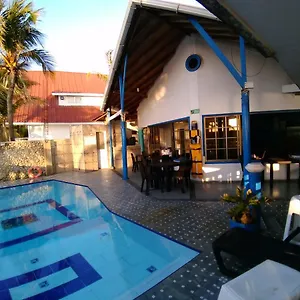 2* Hotel Island House